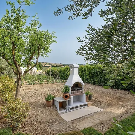 Modern House With Pool Overlooking Hills * Montelupone